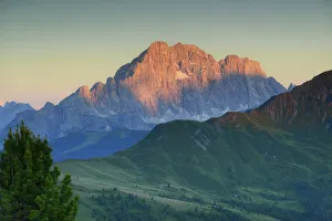 European Alps Collection: Alpenglow on Monte Civetta, Dolomites
