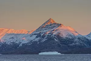 Images Dated 17th September 2016: Alpenglow on mountain, Scoresby Sund, Greenland, Denmark