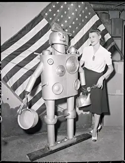 Recycling Prints: Aluminum Robot Made Of Pots And Pans