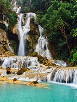 Images Dated 27th December 2012: Amazingly beautiful Kuangsi Falls