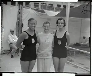 American Women Olympic Divers Posing Together