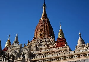 Images Dated 16th November 2015: Ananda Phaya Bagan Buddhist Temple Unesco Myanmar