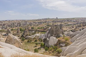 Images Dated 23rd September 2015: Ancient town and a castle of Uchisar dug from a mountains