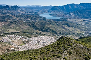 Images Dated 10th November 2011: The Andalusian town of Algodonales, Sierra de Cadiz, Sierra de Lijar, Cadiz province, Andalucia