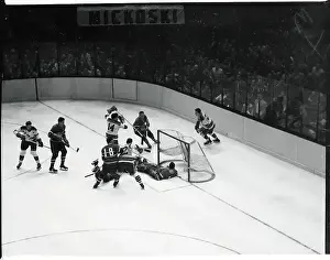 Andy Bathgate Scoring a Goal