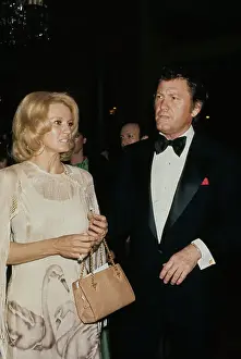 Huty33554 Prints: Angie Dickinson And Earl Holliman