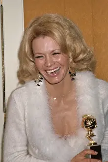 Huty33554 Prints: Angie Dickinson Wins - 32nd Golden Globe Awards