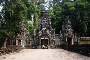 Images Dated 12th November 2014: Angkor Thom Gate Cambodia