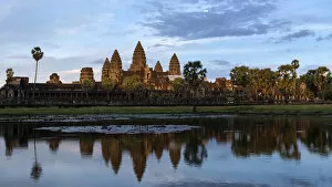 Images Dated 21st July 2013: Angkor Wat