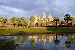 Images Dated 8th December 2015: Angkor Wat, Angkor, Siem Reap, Cambodia