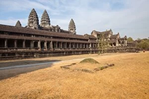 Images Dated 25th February 2016: Angkor Wat Perspective
