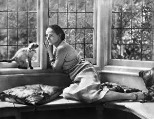 Anna Pavlova In London Apartment