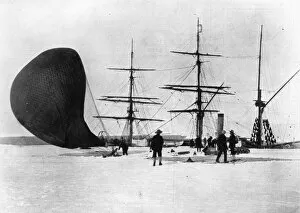Sir Ernest Shackleton (1874-1922) Gallery: Antarctic Balloon
