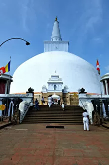 Images Dated 1st February 2012: Anuradhapura temple