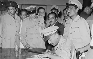 Anwal Al-Sadat Signing Proclamation