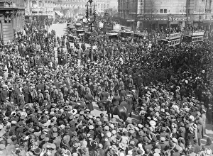 Anzac Day Crowd