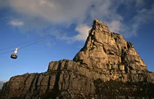 Images Dated 12th December 2018: Twelve Apostles and Cableway Station View from Kloof Corner Ridge