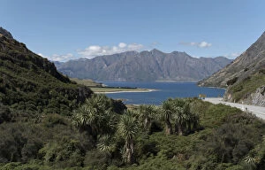 Images Dated 8th March 2015: Approaching Lake Dunstan, New Zealand