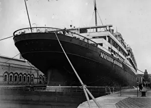 Ship Water Prints: Aquitania In Dock