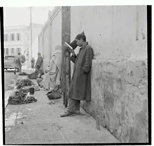 Tripoli Prints: Arab Reading a Book