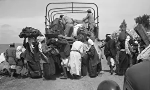 Evacuation Prints: Arab Villagers Evacuating Homes