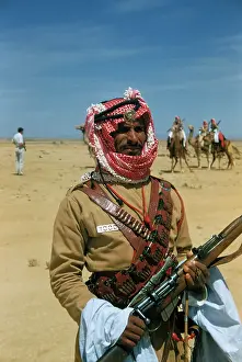 Saudi Arabia Prints: Arabian Soldier with Machine Gun