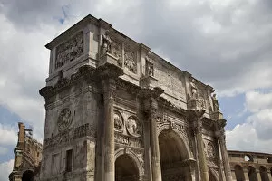Images Dated 30th May 2011: Arch de Constantine Rome