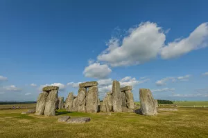 Images Dated 10th July 2013: Archaeological ruins of Stonehenge