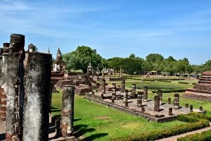 Images Dated 30th November 2015: archeologic site at Wat Mahathat temple Sukhothai Thailand, Asia