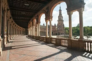 Images Dated 8th September 2014: Arches & Curves Of The Plaza Espana, Seville