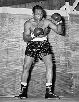Archie Moore Pose In Fighting Position