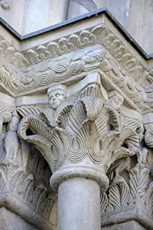 Hand Prints: Architectural sculptures on the facade of the Grossmuenster church