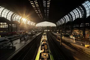 Passenger Train Gallery: The Architecture of Hamburg Hauptbahnhof