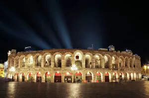 Images Dated 1st October 2011: Arena of Verona