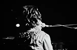 Huty25952 Prints: Aretha Franklin with The Sweet Inspirations, Live at The Philharmonic Hall