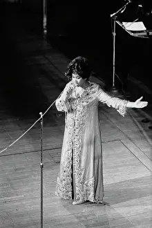 Huty25952 Prints: Aretha Franklin with The Sweet Inspirations, Live at The Philharmonic Hall