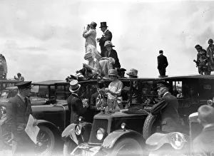Historical Central Press Art Prints Gallery: Ascot Crowds