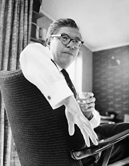 Astronomer Prints: Astronomer Fred Hoyle