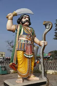 Images Dated 1st February 2010: Asura statue of demon Mahishasura, Chamundi Hill, Mysore, Karnataka, South India, India