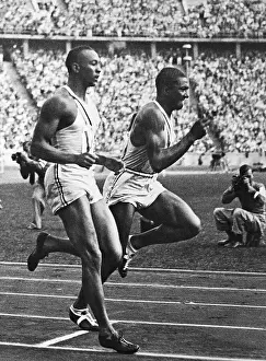 Relay Racer Prints: Athletics - History of 100 Metres World Record - Jesse Owens