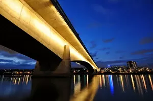 Images Dated 4th May 2011: Athlone Bridge