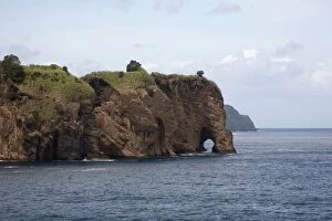 Images Dated 10th September 2011: Atlantic coast near Morro das Capelas, Sao Miguel, Azores, Portugal