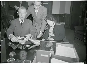 Attorneys Questioning a Diamond Smuggler