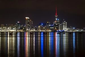 Images Dated 22nd February 2013: Auckland skyline at night, seen from Bayswater, Auckland, North Island, New Zealand