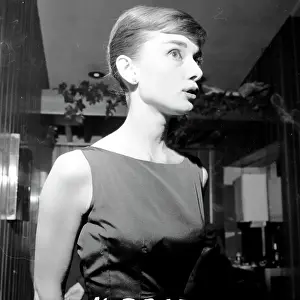 Prints of UNITED STATES - OCTOBER 28: October 28, 1955, California, Los Angeles, Audrey Hepburn. (Photo by Earl Leaf/Michael Ochs Archives/Getty Images) Elegance Personified – A Classic Art Print Collection: Audrey Hepburn
