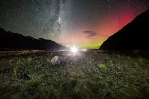 Images Dated 16th April 2015: Aurora Australis & Milky Way at Mt Cook NP