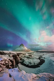 Images Dated 15th March 2015: Aurora Borealis over Kirkjufell Mountain Iceland
