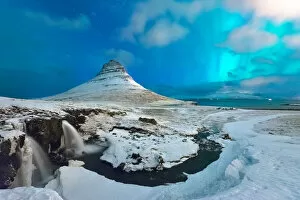Images Dated 15th March 2015: Aurora over Kirkjufell Mountain Iceland
