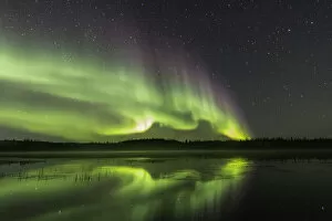 Images Dated 14th September 2013: Aurora reflection