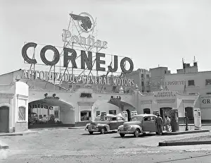 Logo Prints: Authorized Pontiac Service Station in Mexico City